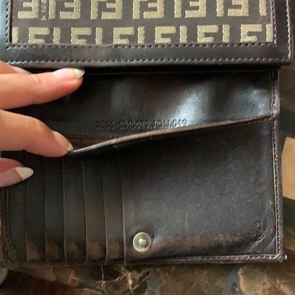 Fendi Zucca Brown & Tan Wallet! - Picture 6 of 11